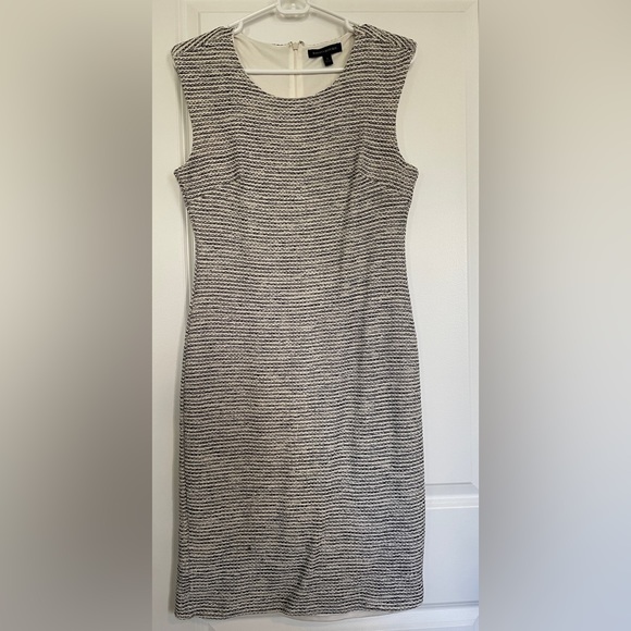 Banana Republic Dresses & Skirts - Banana Republic Fitted Dress